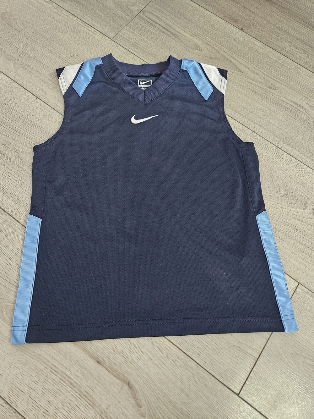 Nike Performance Boys Navy Sleeveless Basketball Jersey Side Stripe Size S 8-10
